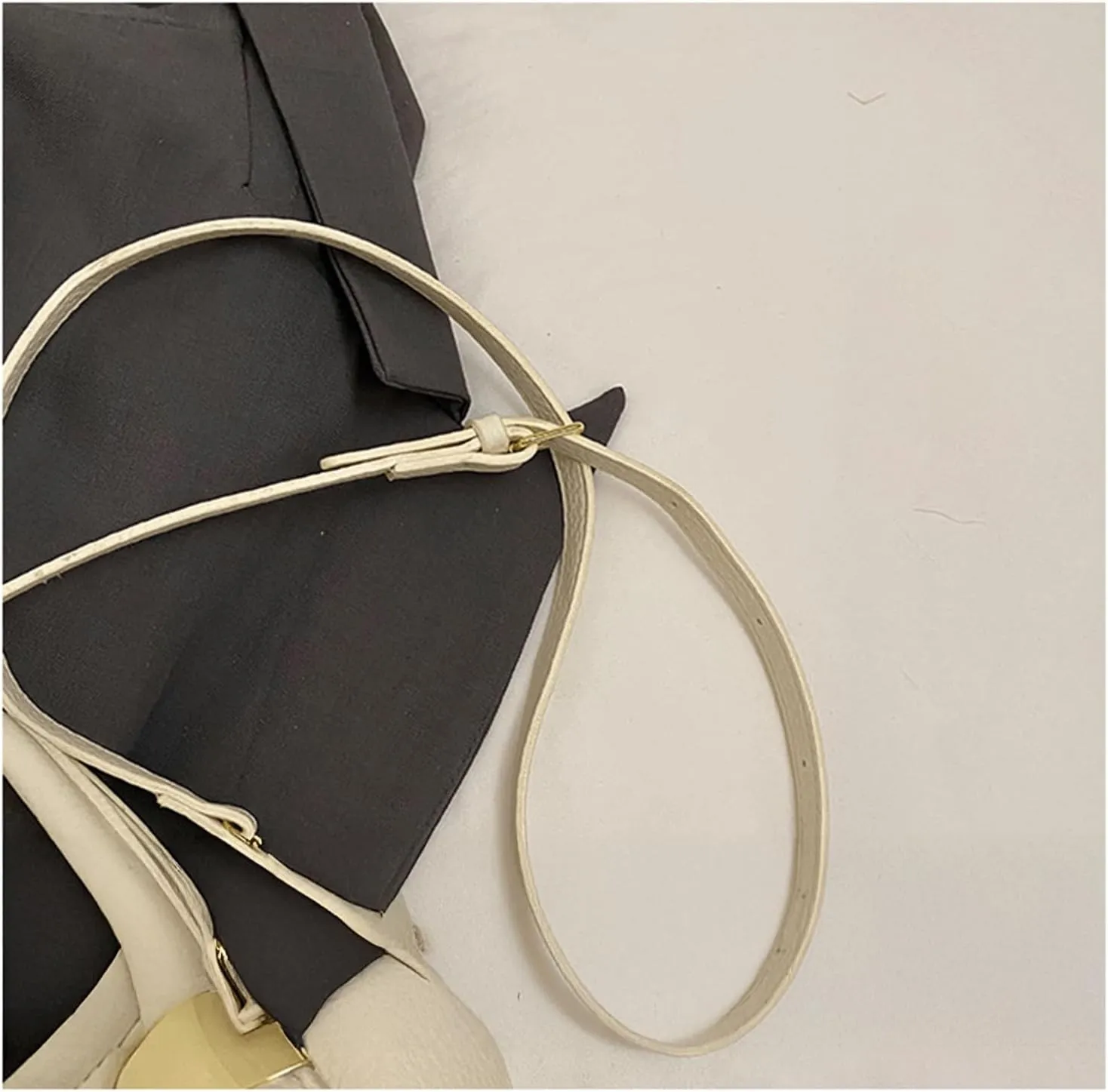 Mini Bucket Bag Vintage Peddled Leather Handbag with Heart Charm Small Bucket Bag Crossbody Purse