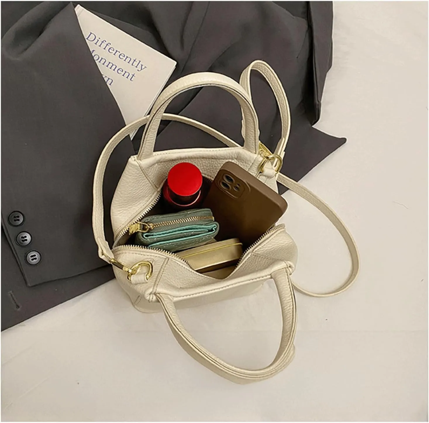 Mini Bucket Bag Vintage Peddled Leather Handbag with Heart Charm Small Bucket Bag Crossbody Purse