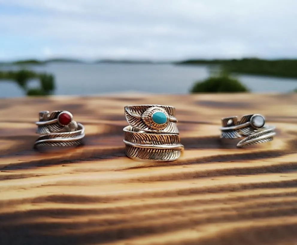 Silver ring- White Feather Circle